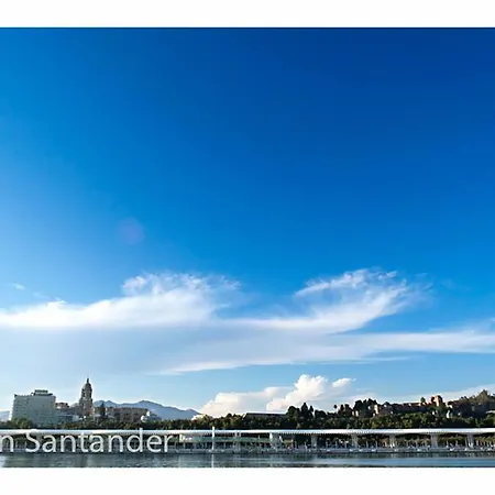 Cubo's Apartamento Duplex Comisario 4 * Málaga